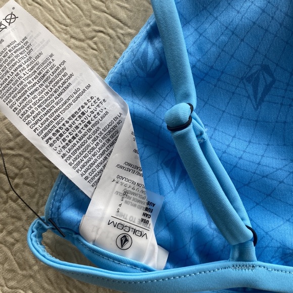 NWT VOLCOM SIMPLY SOLID SKIMPY BIKINI TOP WOMEN'S COASTAL BLUE Size S - Picture 8 of 8